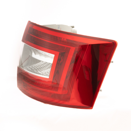 Skoda Octavia Hatchback 2013-2016 Rear Tail Light Lamp Right Side NON LED
