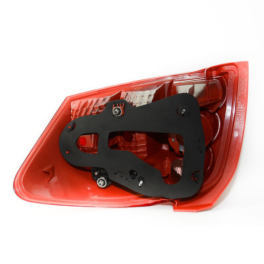 TOYOTA AURIS 2007-8/2010 REAR TAIL LIGHT PASSENGER SIDE N/S