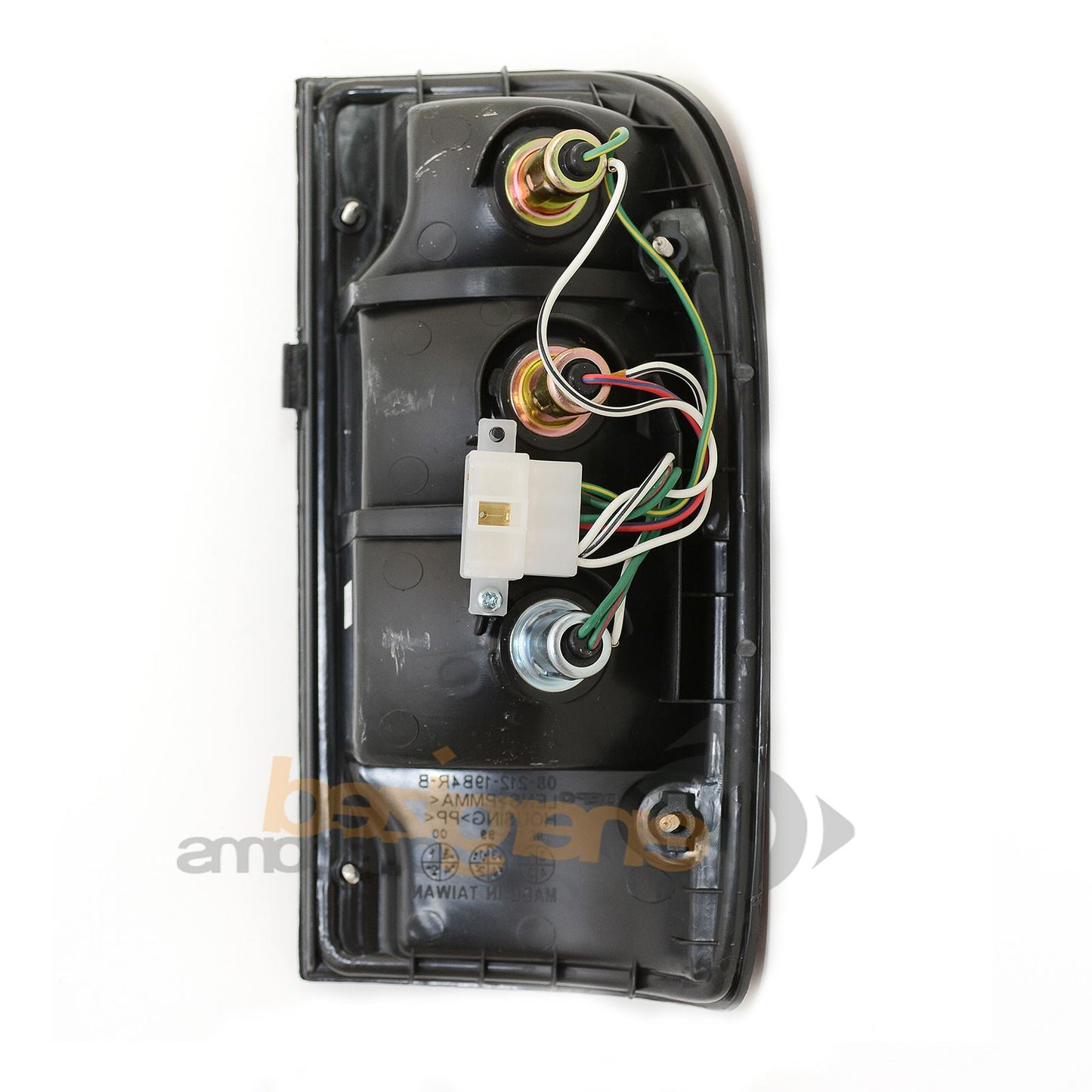 TOYOTA HI-LUX 10/1997-2001 REAR TAIL LIGHT PASSENGER SIDE N/S