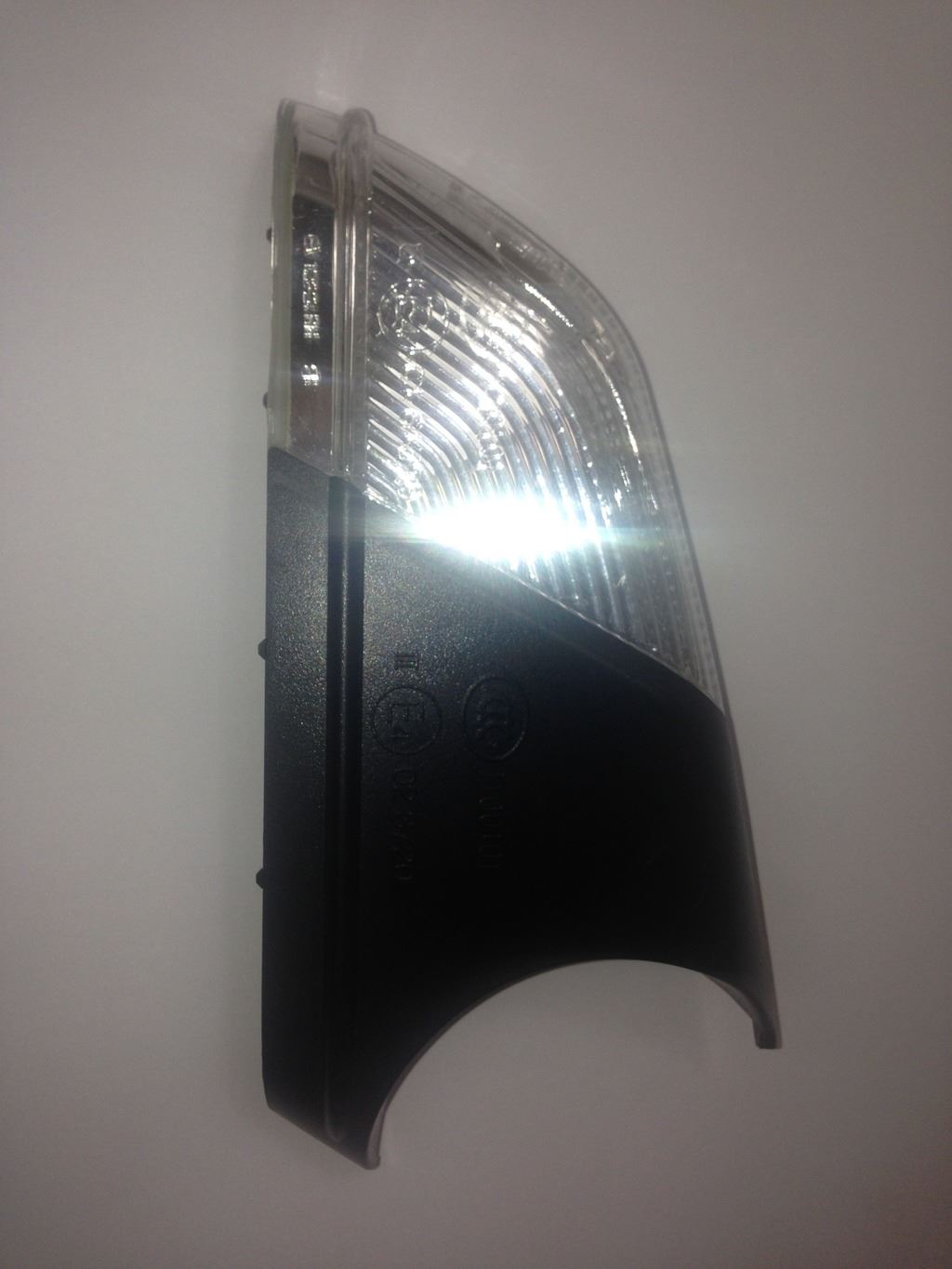 Volkswagen Polo Mk4 6/2005-3/2010 Wing Mirror Indicator Clear Drivers Side O/S