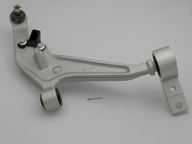 For Nissan X-Trail 2000-2007 Front Right Lower Wishbone Suspension Arm